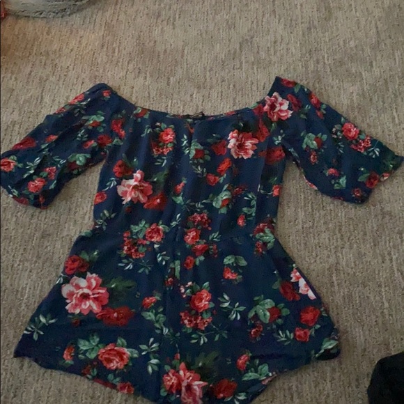 Ambiance size S woman’s romper - Picture 1 of 3